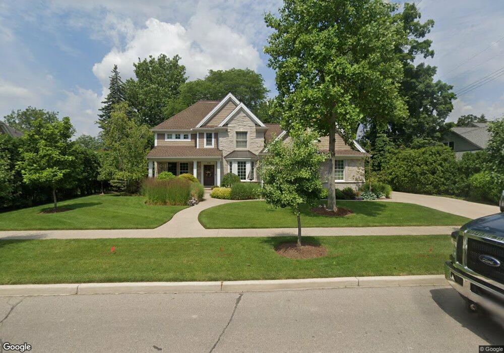 235 Ridge Rd, Grosse Pointe Farms, MI 48236 - photo 1