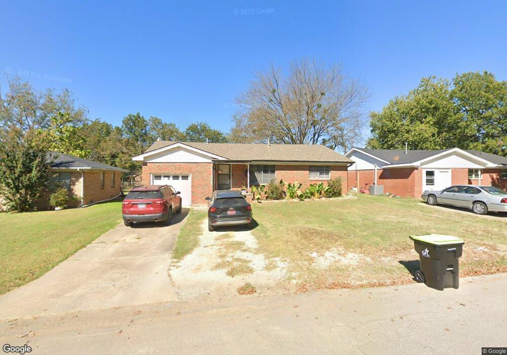 928 Williams St, Ada, OK 74820 - photo 1