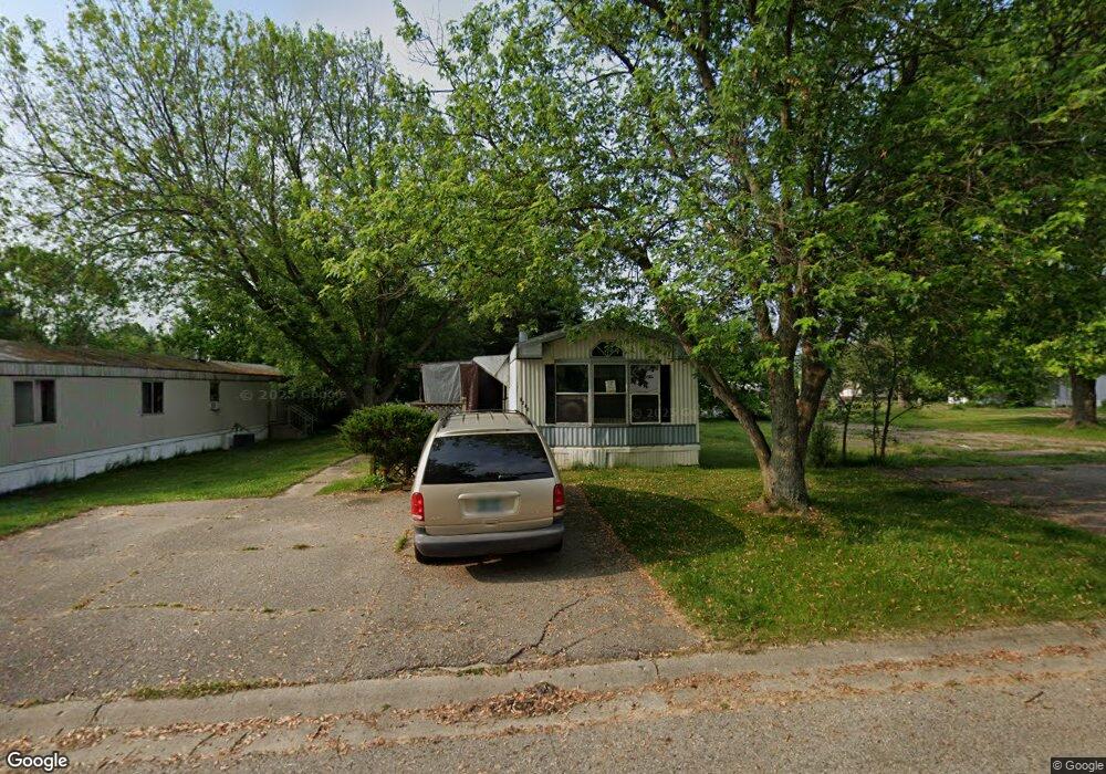 5040 N Naomikong Dr, Flint, MI 48506 - photo 1