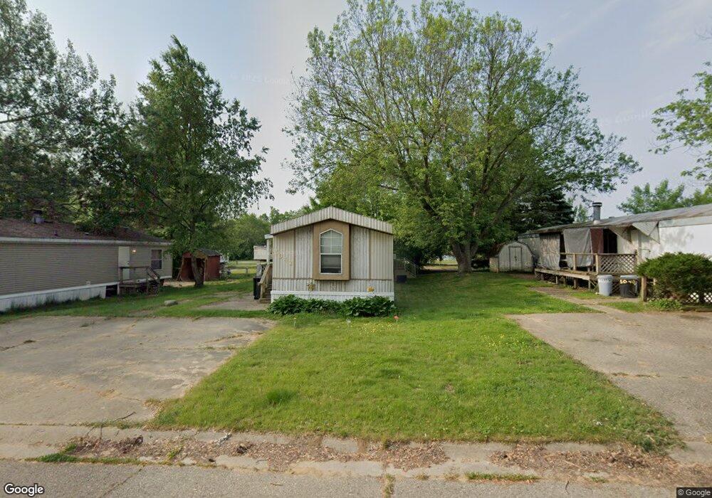 5042 N Naomikong Dr, Flint, MI 48506 - photo 1