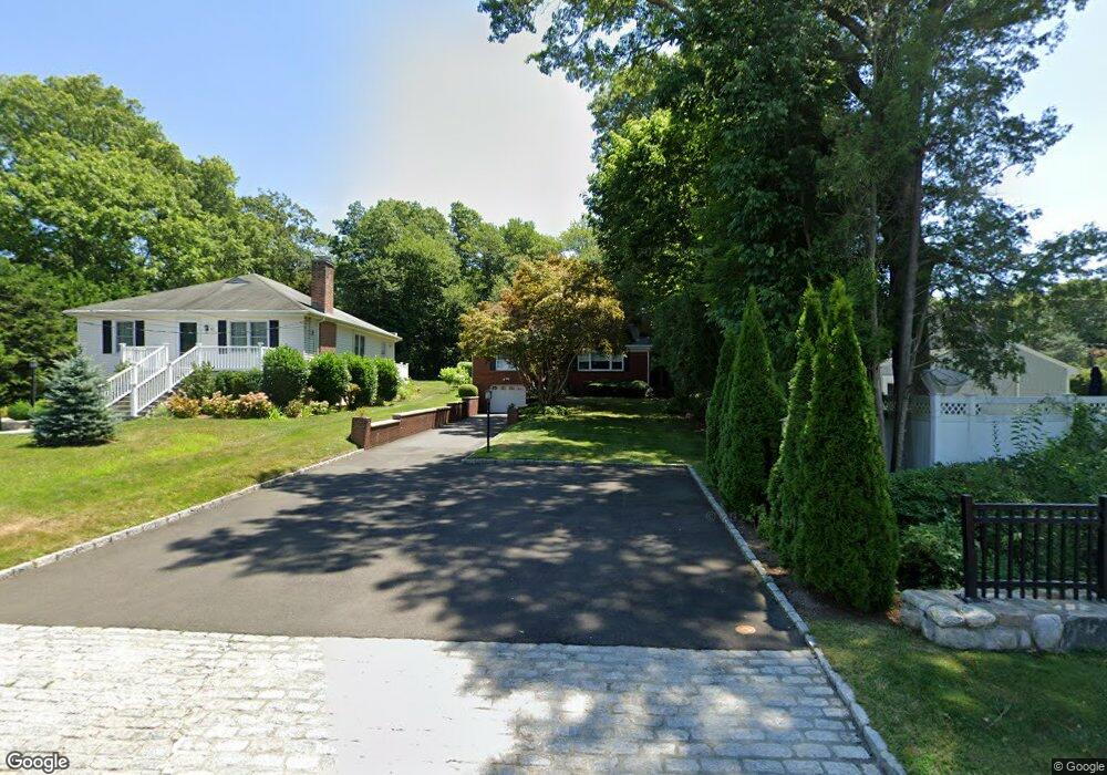 38 Sunshine Ave, Riverside, CT 06878 - photo 1