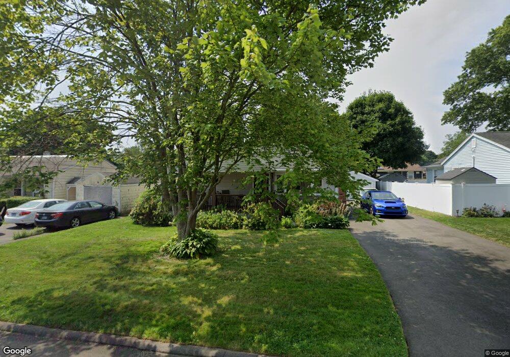 131 Skyline Dr, West Haven, CT 06516 - photo 1