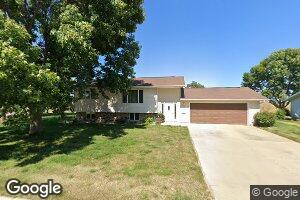 300 N Oak Dr, Cleghorn, IA 51014