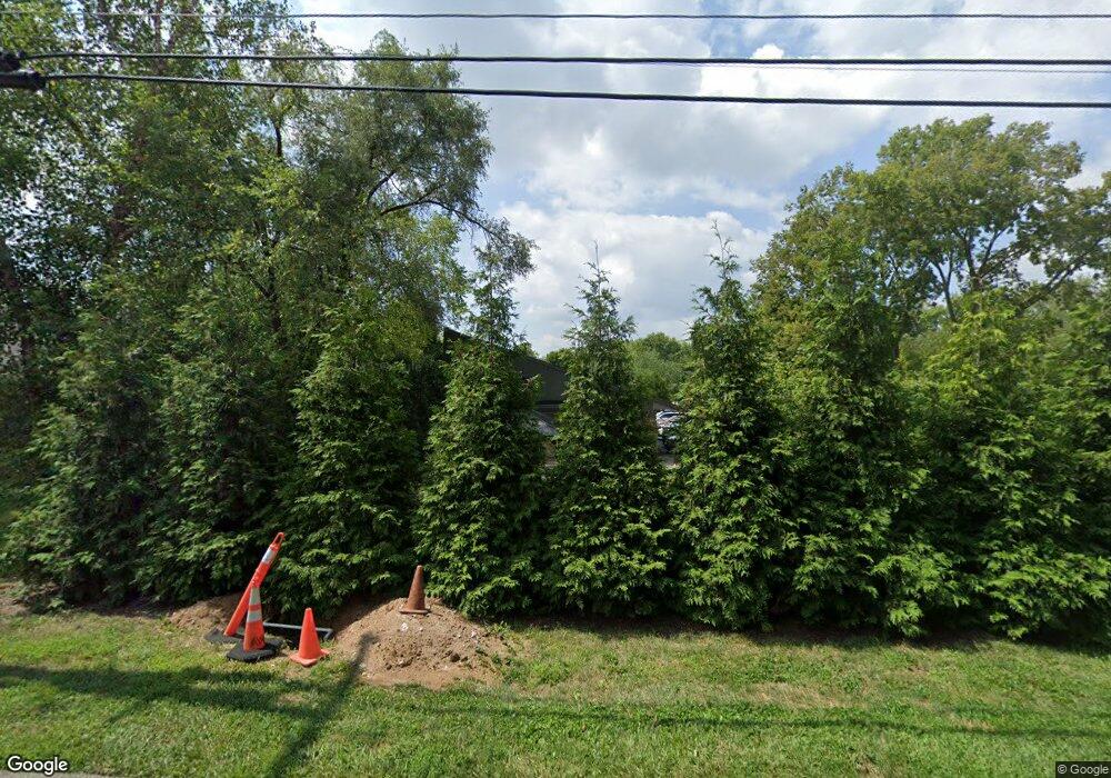 2220 Midway St, Columbus, IN 47201 - photo 1