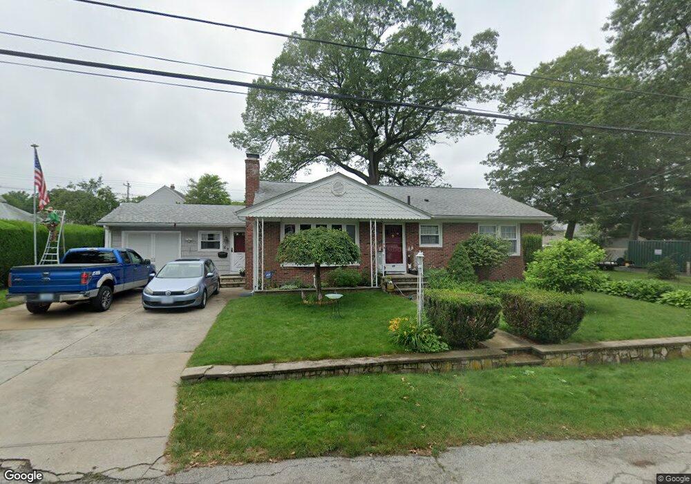 69 Heath Ave, Warwick, RI 02888 - photo 1