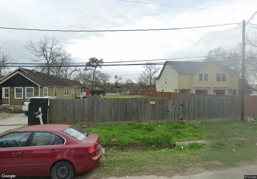 8001 Farnsworth St, Houston, TX 77022 - photo 1