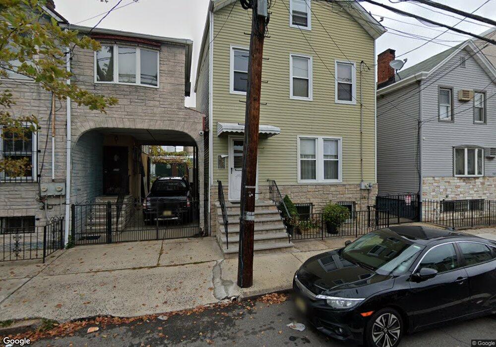 261 Walnut St, Newark, NJ 07105 - photo 1