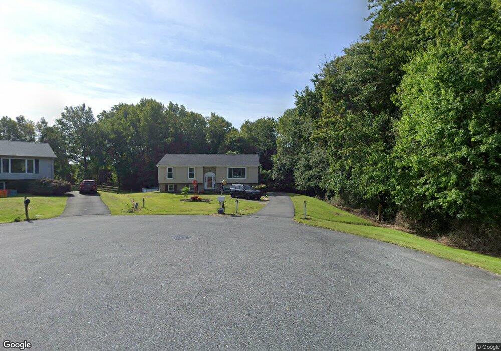 588 Clifton Dr, Bear, DE 19701 - photo 1