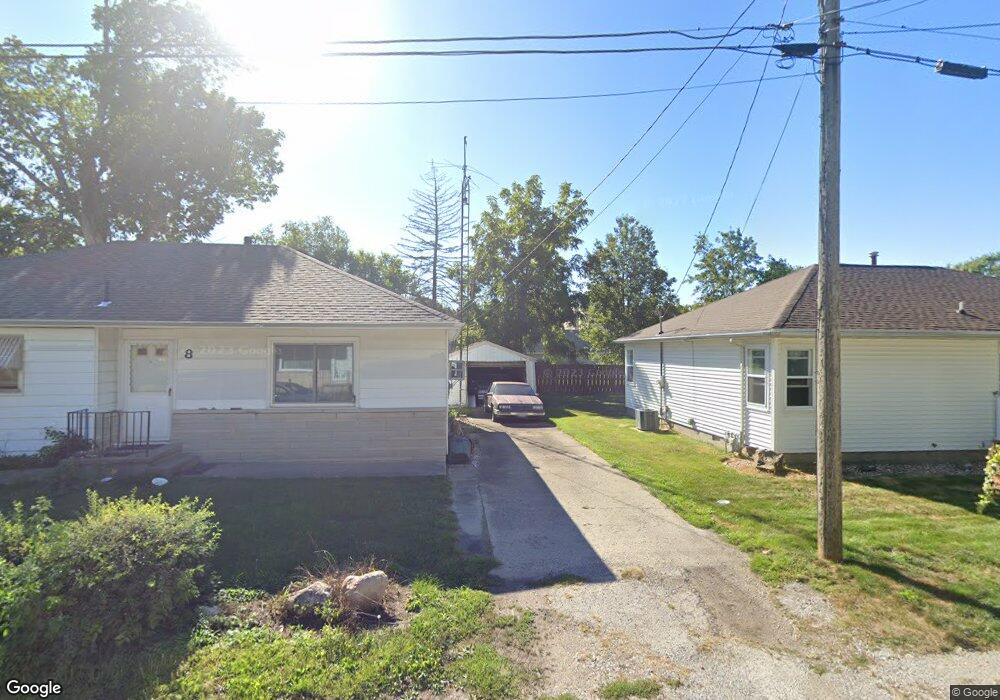 8 N Pine Ct, Tuscola, IL 61953 - photo 1