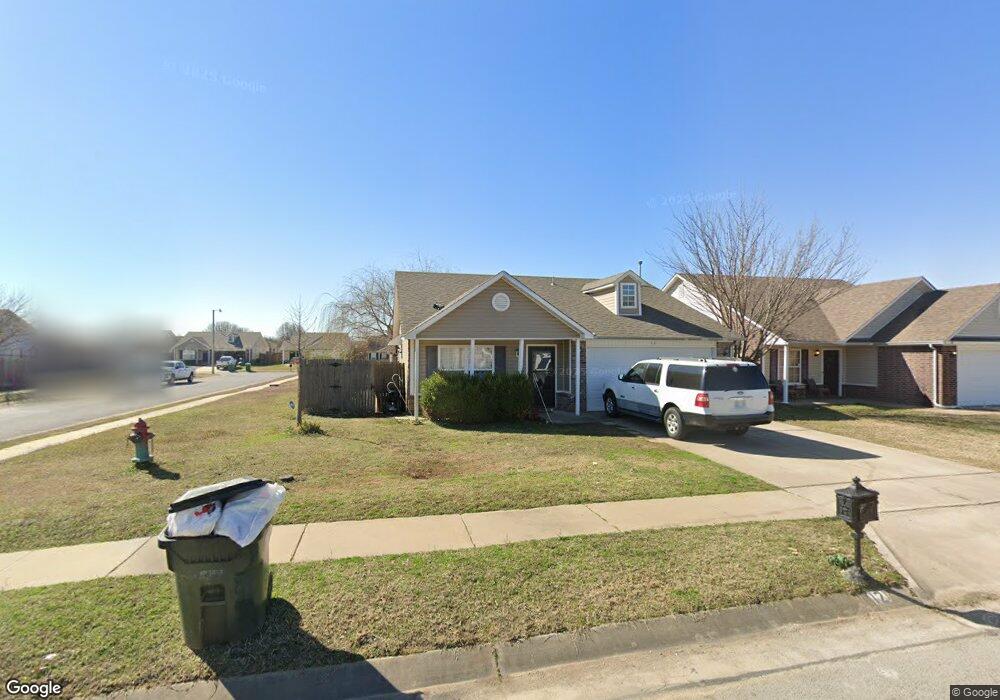 12 W Fairlane Ct, Sapulpa, OK 74066 - photo 1