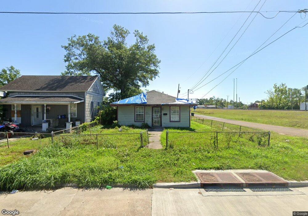 102 N Moss St, Lake Charles, LA 70601 - photo 1