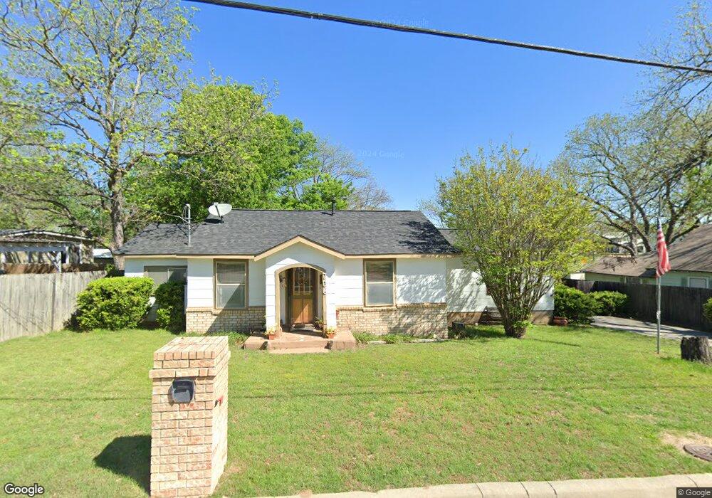 706 W Water St, Weatherford, TX 76086 - photo 1