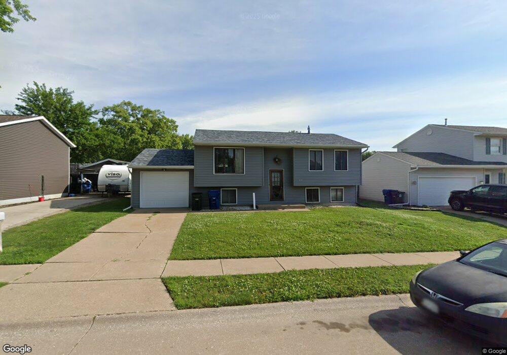 3110 W 64th St, Davenport, IA 52806 - photo 1