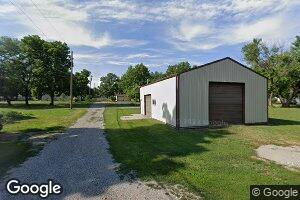 517 S 11th St, Wymore, NE 68466