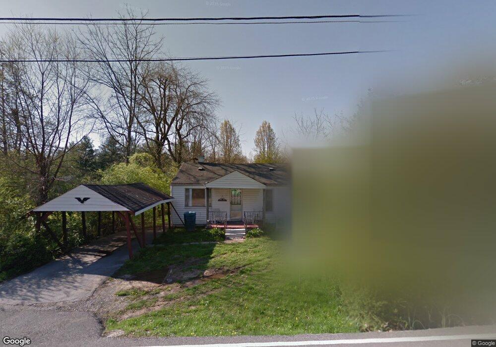 305 Dooley St, Crossville, TN 38555 - photo 1