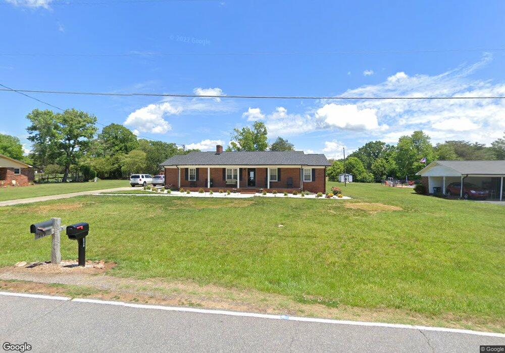 148 Victoria Dr, Statesville, NC 28625 - photo 1