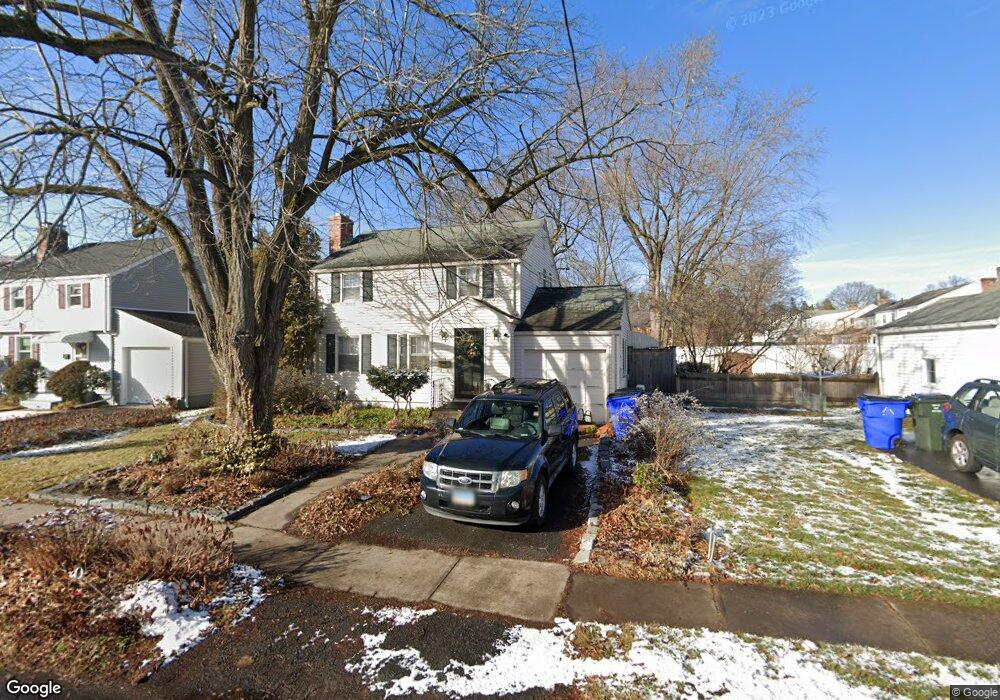 8 Parkview Rd, West Hartford, CT 06110 - photo 1