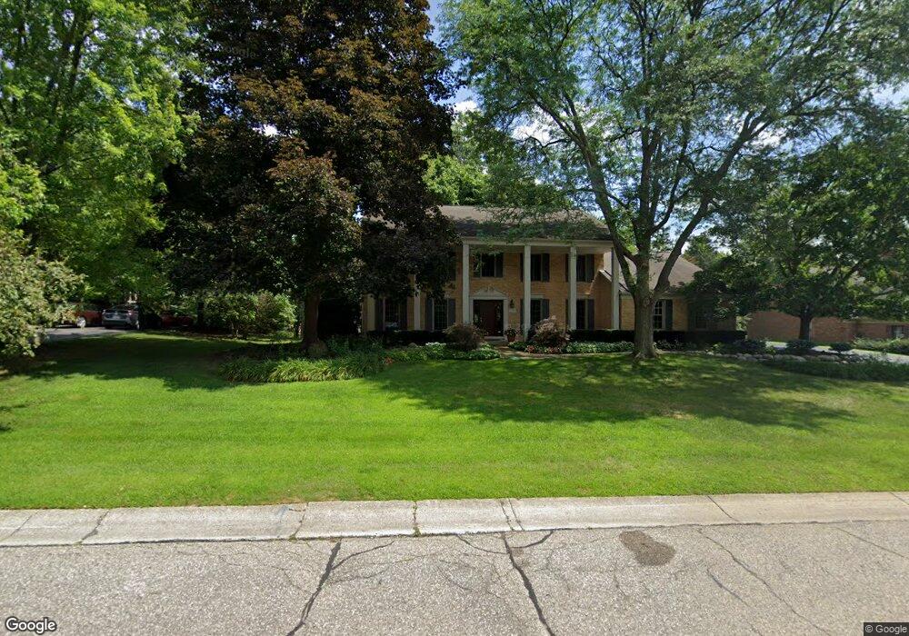 7295 Sandy Creek Ln, Bloomfield Hills, MI 48301 - photo 1