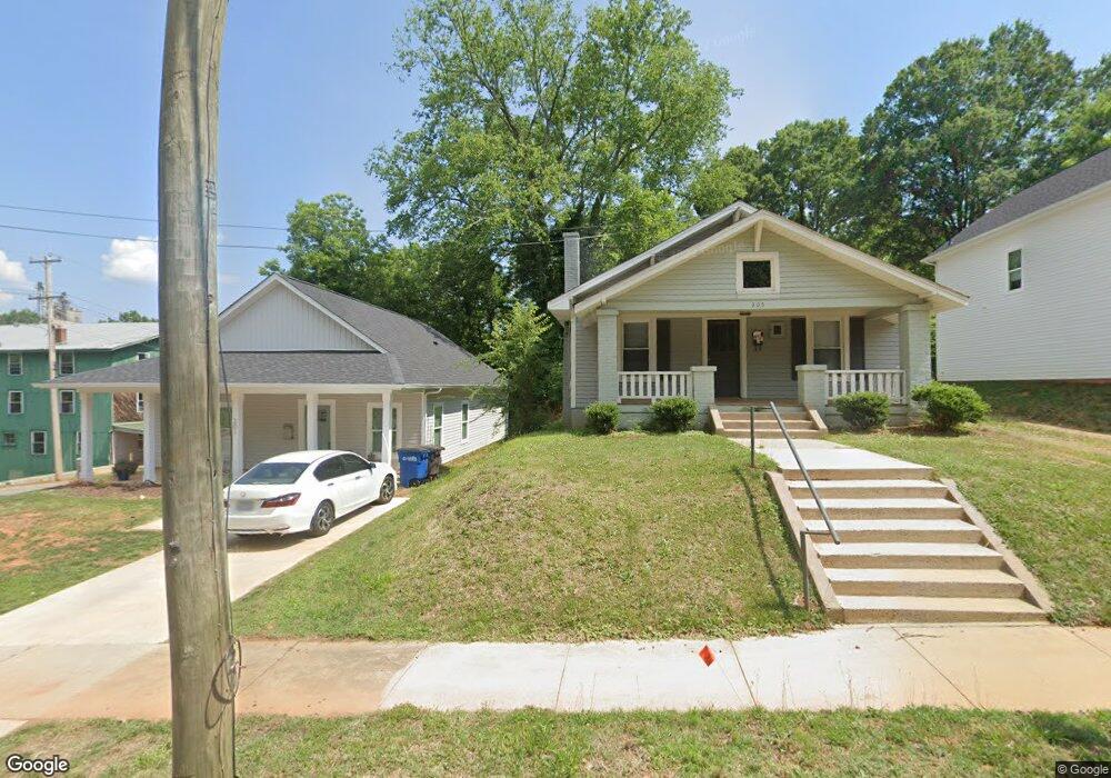 203 Armfield St, Statesville, NC 28677 - photo 1