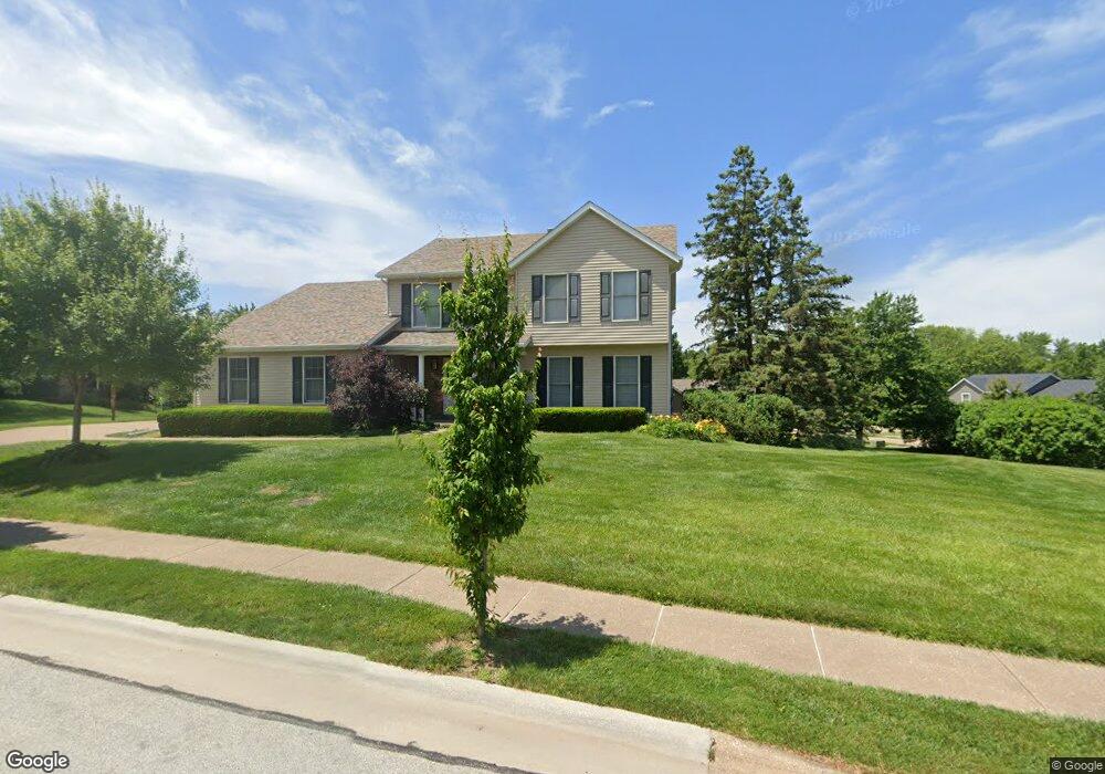 4210 Forest Rd, Davenport, IA 52807 - photo 1