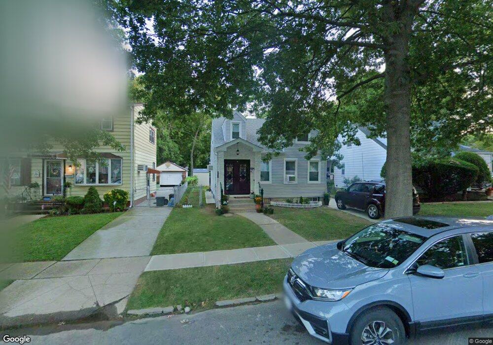 24115 83rd Ave, Bellerose, NY 11426 - photo 1