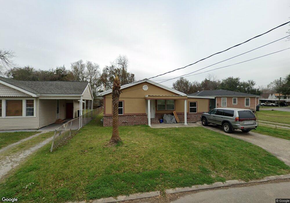 1006 Versailles Crescent, New Iberia, LA 70560 - photo 1