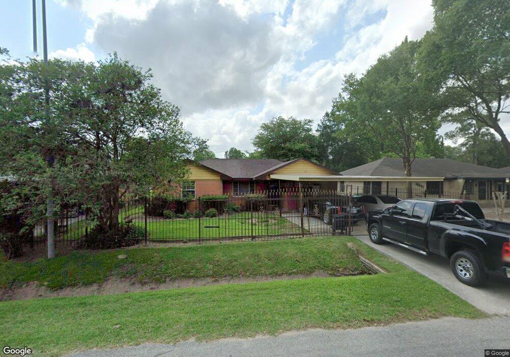 10437 Castleton St, Houston, TX 77016 - photo 1