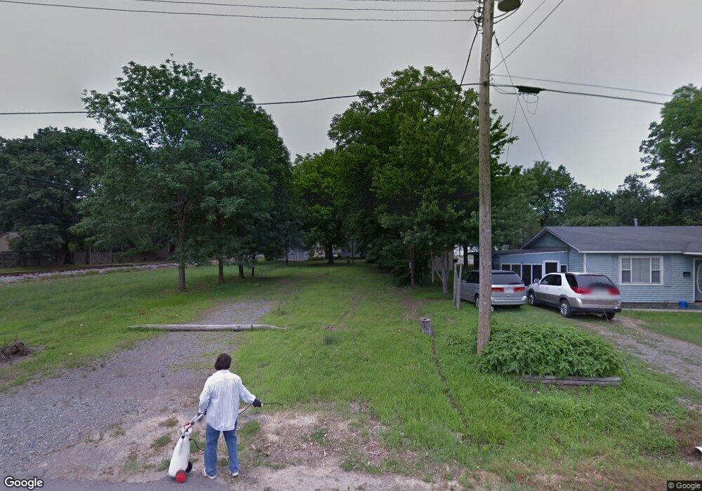 503 E 11th St, Stuttgart, AR 72160 - photo 1