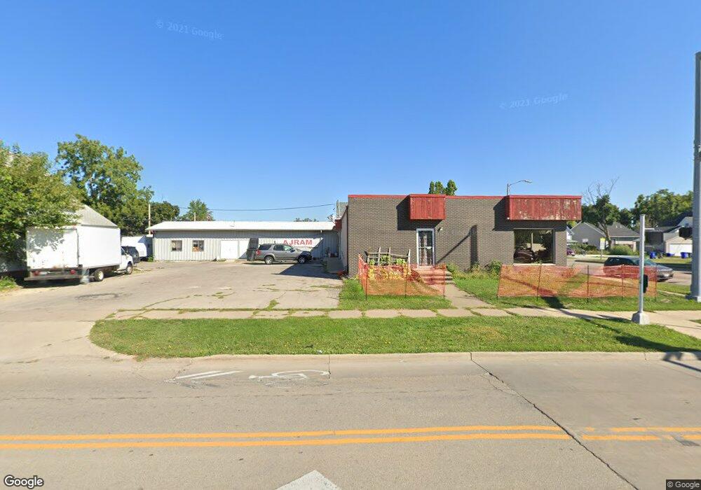 722 6th St SW, Cedar Rapids, IA 52404 - photo 1