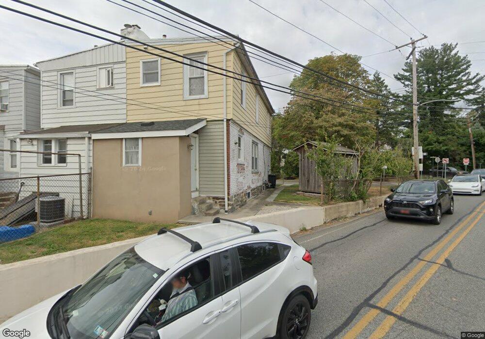 702 W Railroad Ave, Bryn Mawr, PA 19010 - photo 1