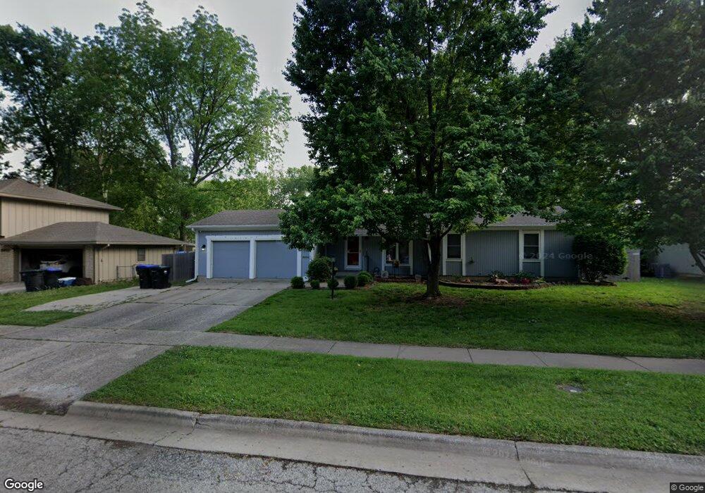 3011 SW 36th St, Topeka, KS 66614 - photo 1