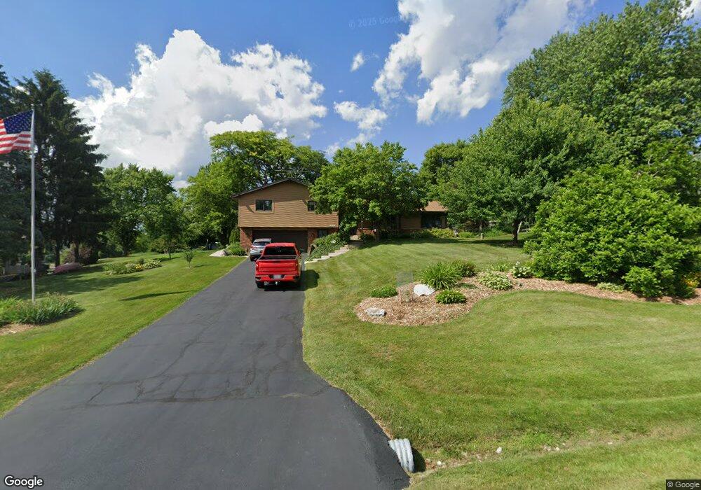 N57W26554 Mountain Meadows Dr, Sussex, WI 53089 - photo 1