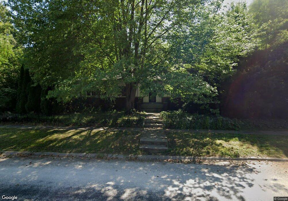 580 E Beardstown St, Virginia, IL 62691 - photo 1