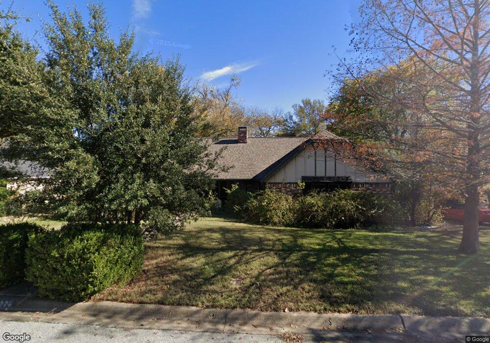 224 Bradford Dr, Hurst, TX 76053 - photo 1