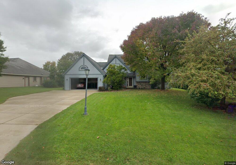 W148N10224 Windsong Cir E, Germantown, WI 53022 - photo 1