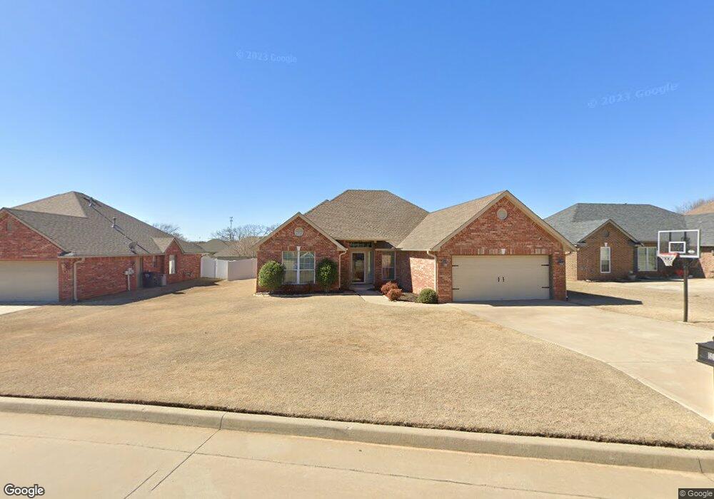 1604 Cedar Bend Ct, Shawnee, OK 74804 - photo 1