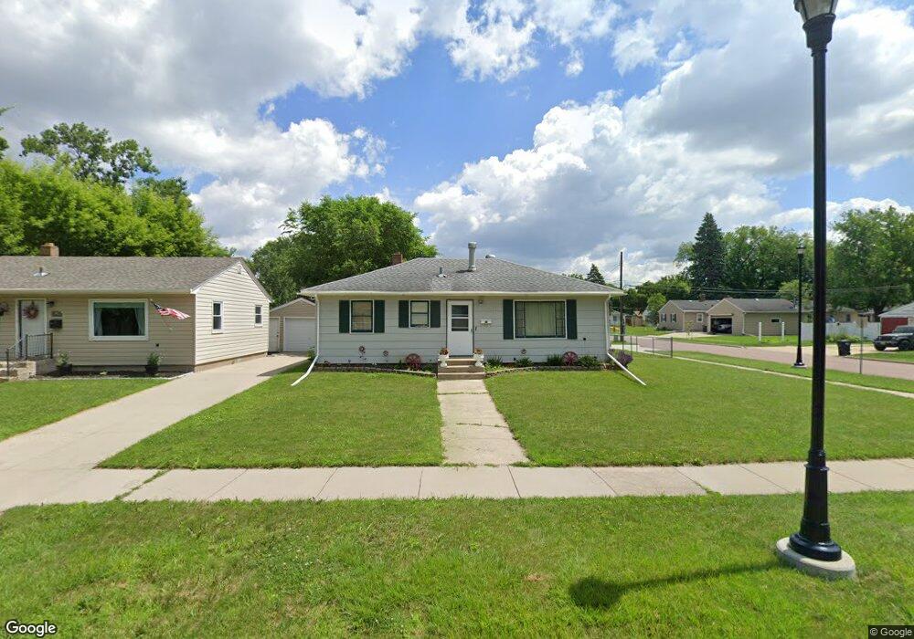830 19th St S, Fargo, ND 58103 - photo 1