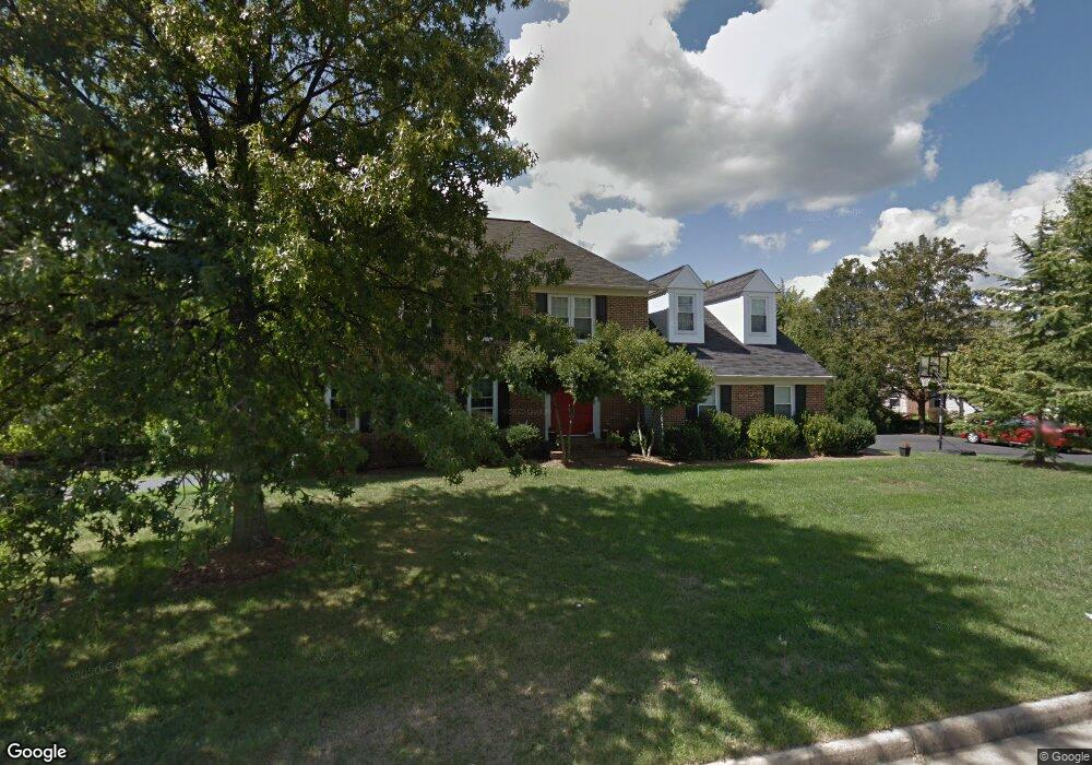 8969 Scott St, Springfield, VA 22153 - photo 1