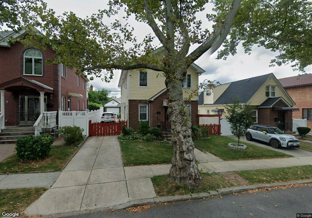 4827 187th St, Fresh Meadows, NY 11365 - photo 1