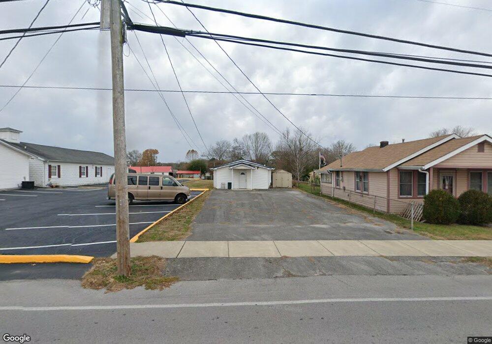 808 Oakdale St, Manchester, TN 37355 - photo 1