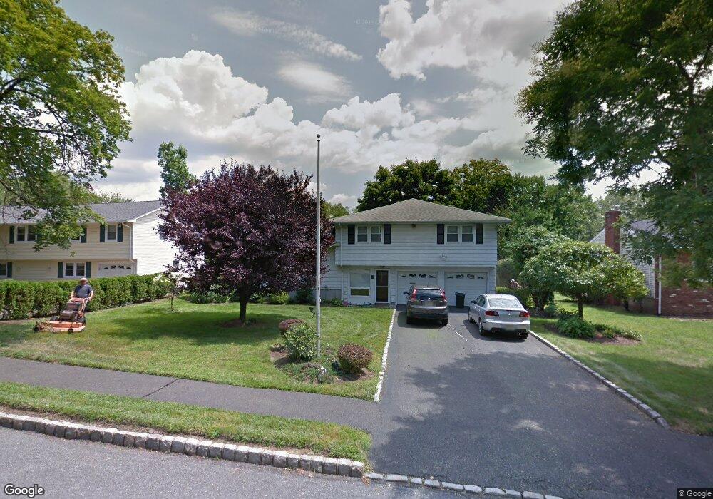 3 Bristol Ct, Livingston, NJ 07039 - photo 1