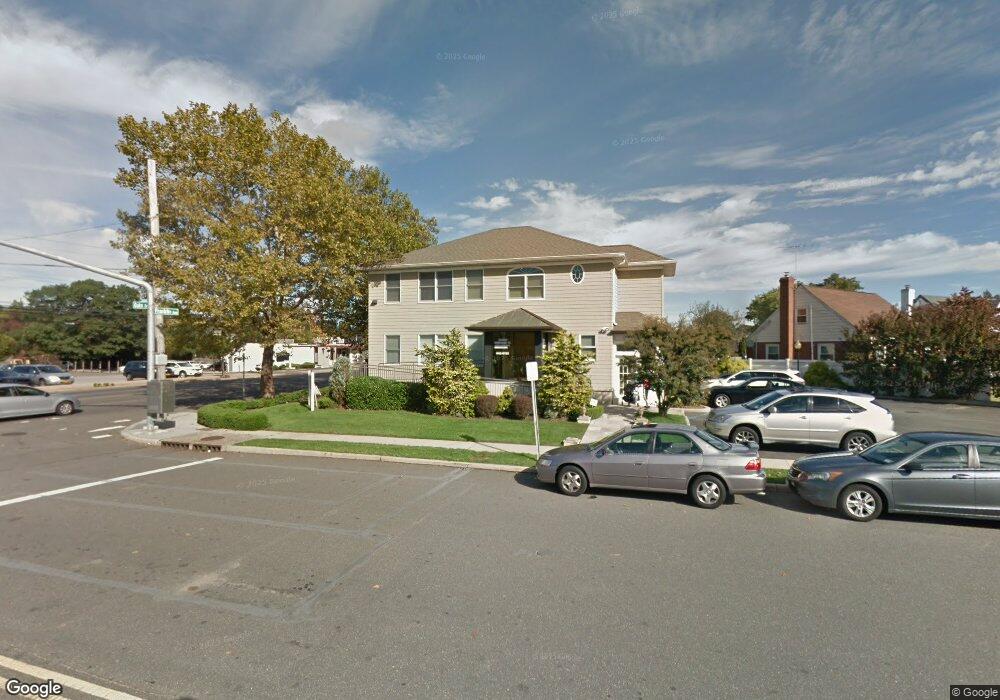 1078 Oaks Dr, Franklin Square, NY 11010 - photo 1