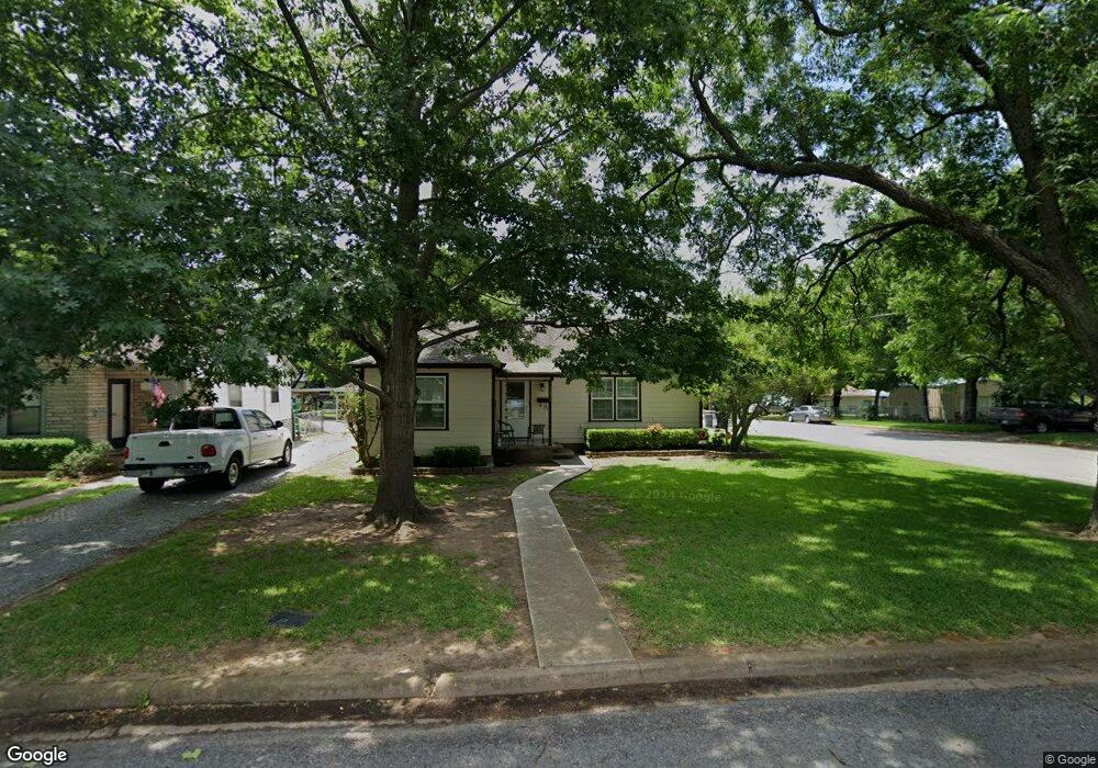 1230 W Day St, Denison, TX 75020 - photo 1