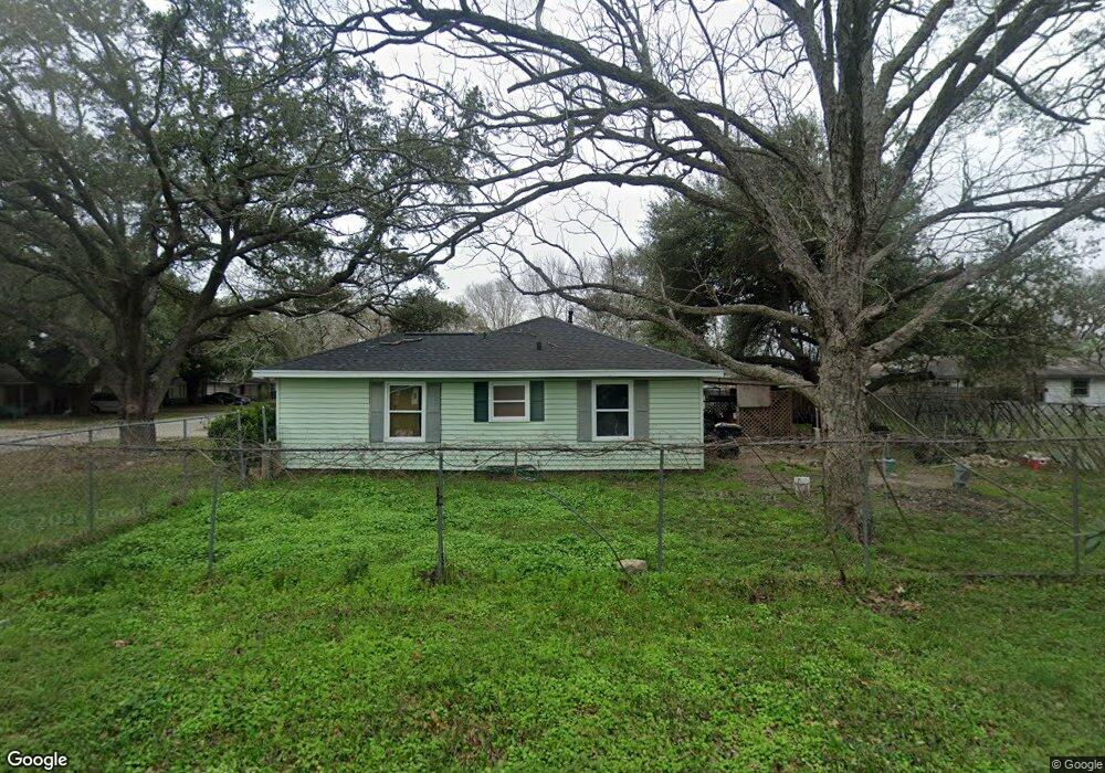 1738 S Park Dr, Alvin, TX 77511 - photo 1