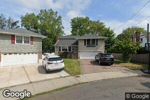 16 Lee Ct, Franklin Square, NY 11010