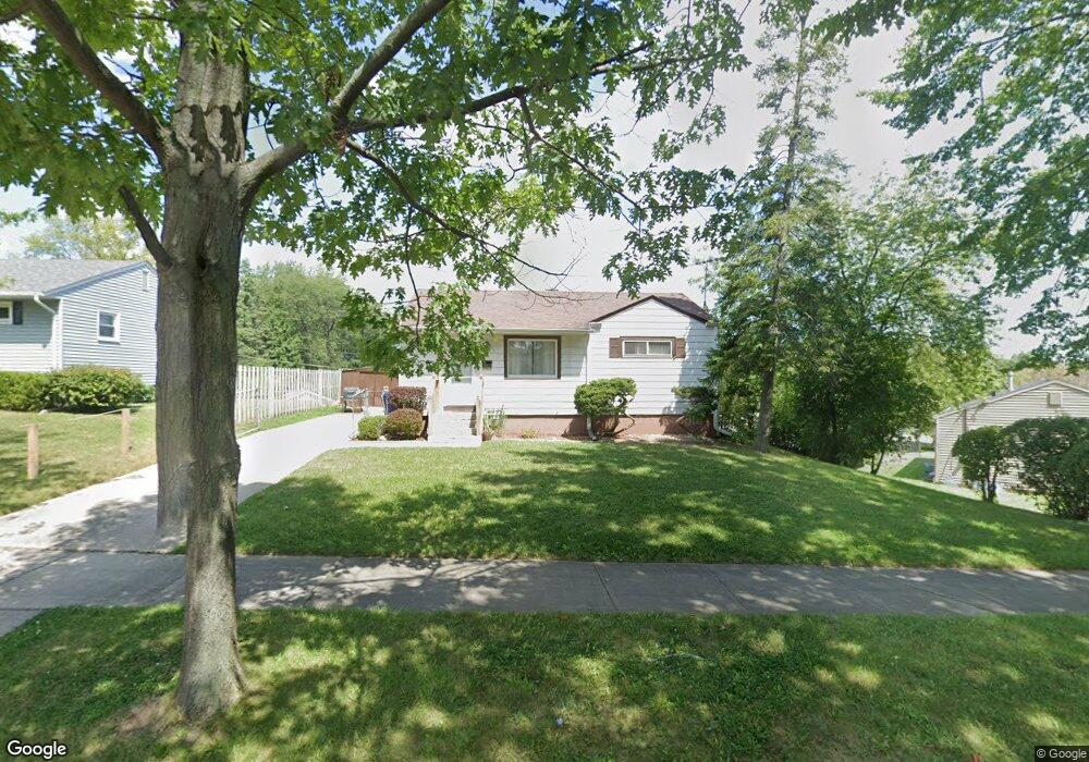 2520 Sequoit Rd, Waukegan, IL 60087 - photo 1