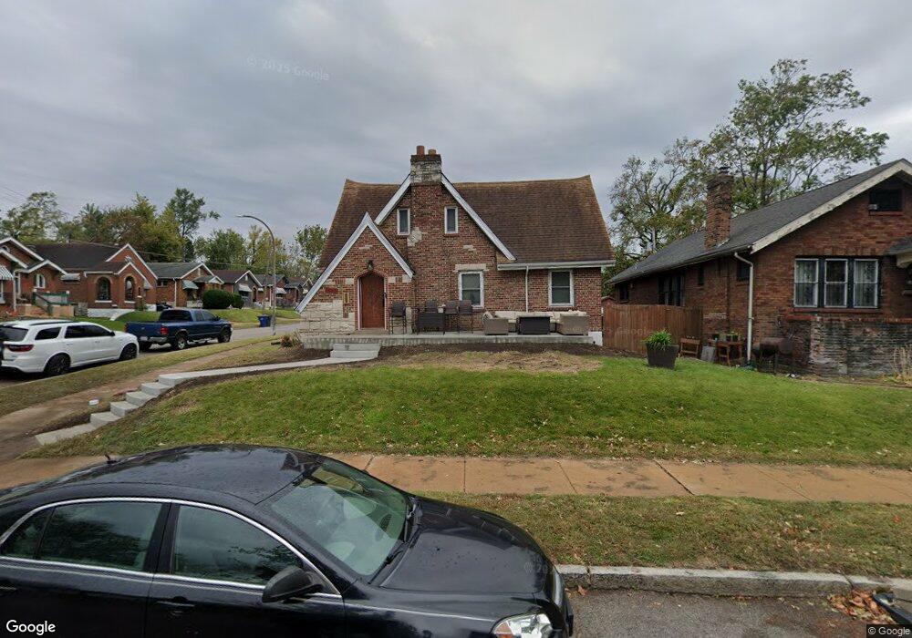 4628 Kossuth Ave, Saint Louis, MO 63115 - photo 1