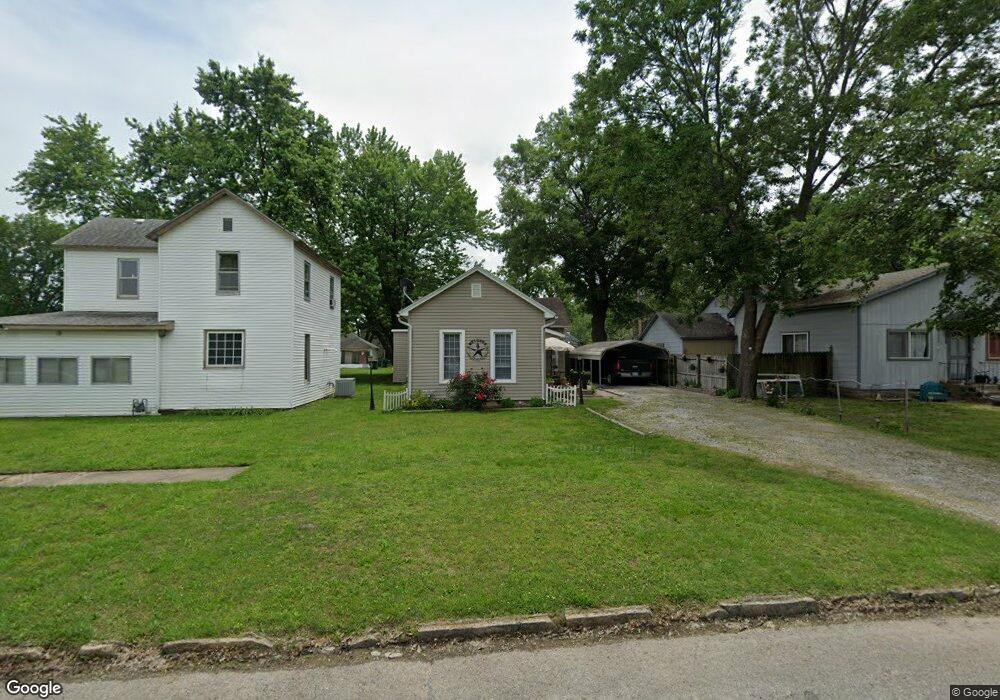 1716 Dirr Ave, Parsons, KS 67357 - photo 1