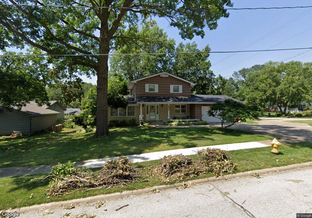 932 32nd St, West Des Moines, IA 50265 - photo 1