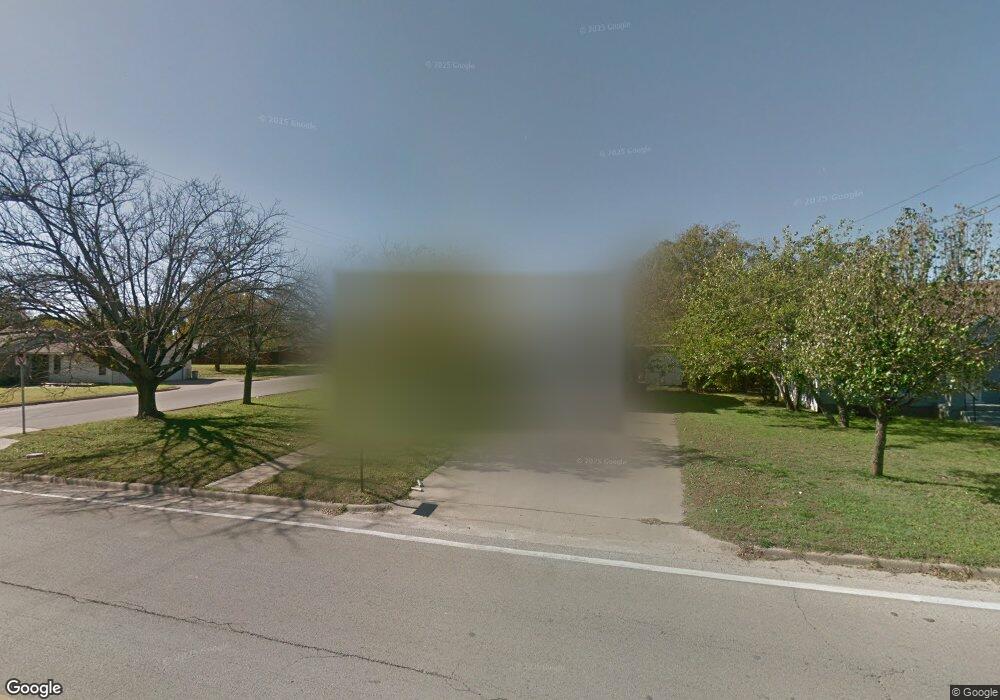 310 S Bowie Dr, Weatherford, TX 76086 - photo 1